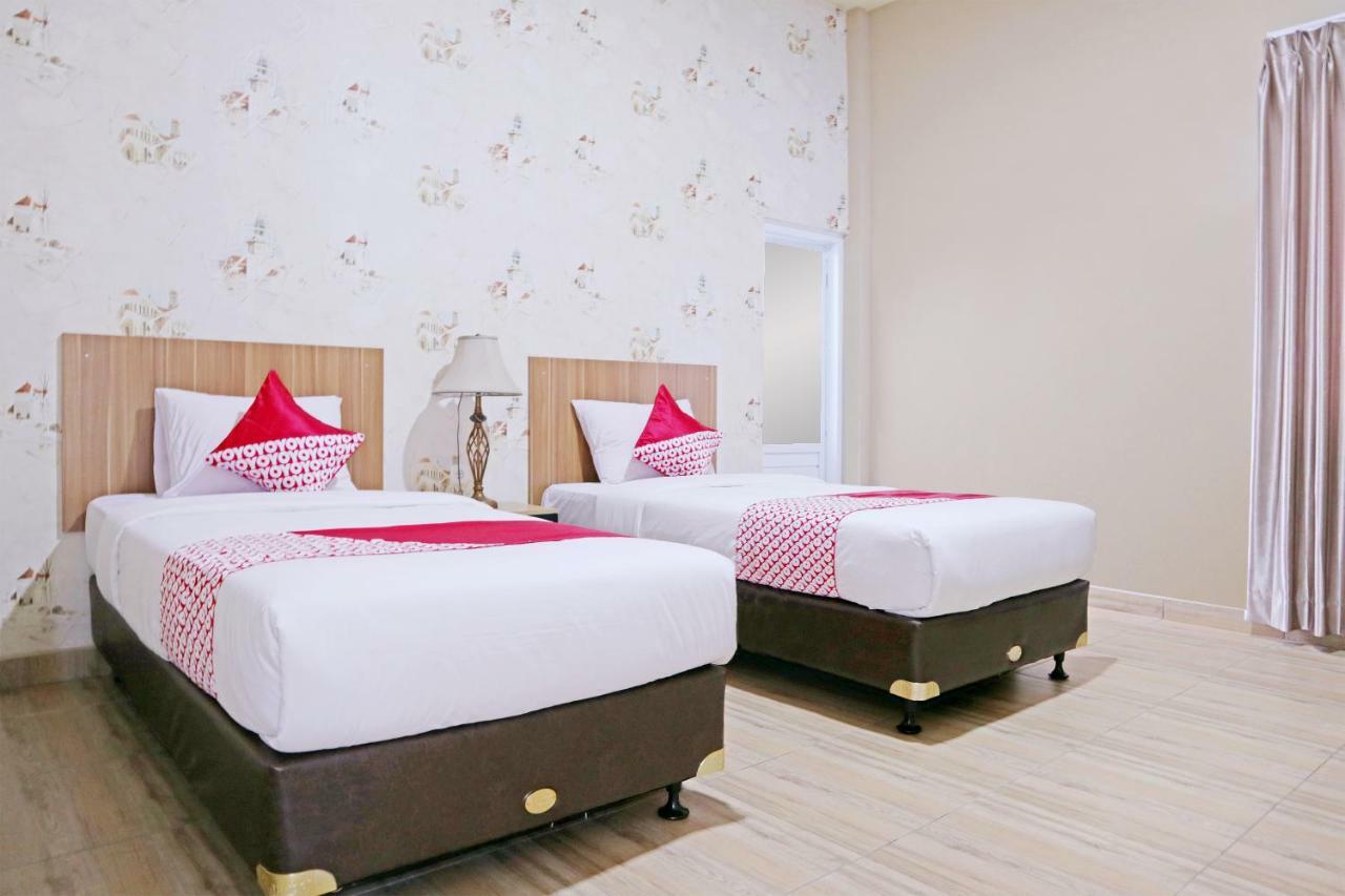Oyo 1386 Hotel Grand Gabelo Букиттинги Экстерьер фото