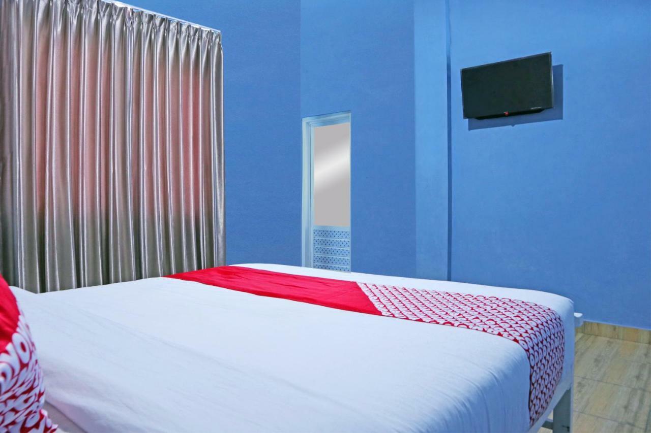 Oyo 1386 Hotel Grand Gabelo Букиттинги Экстерьер фото